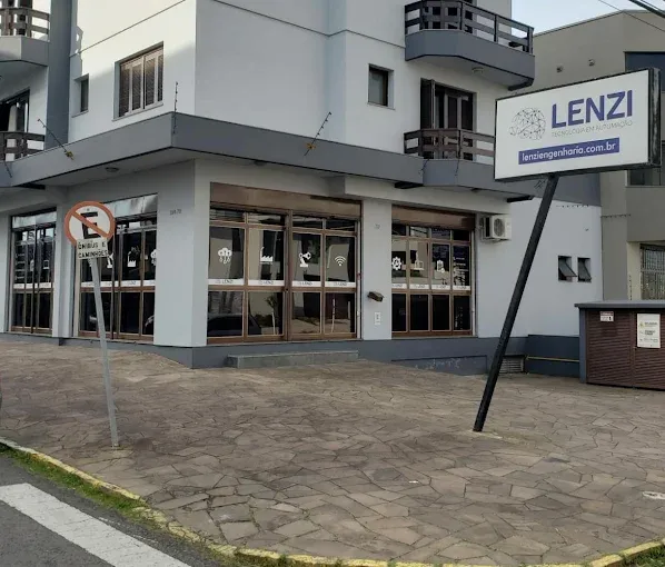 Lenzi tecnologia em automação.webp